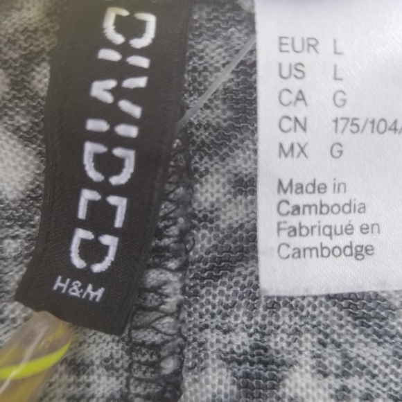 H&M Cover Up - Picture 7 of 9